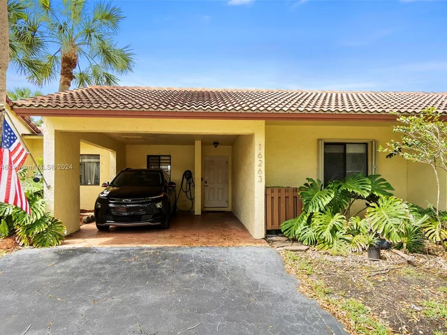 16263 Laurel Drive # 10, Weston FL 33326