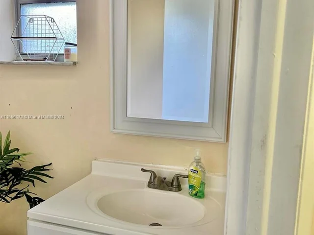 4205 N University Dr # 210, Sunrise FL 33351