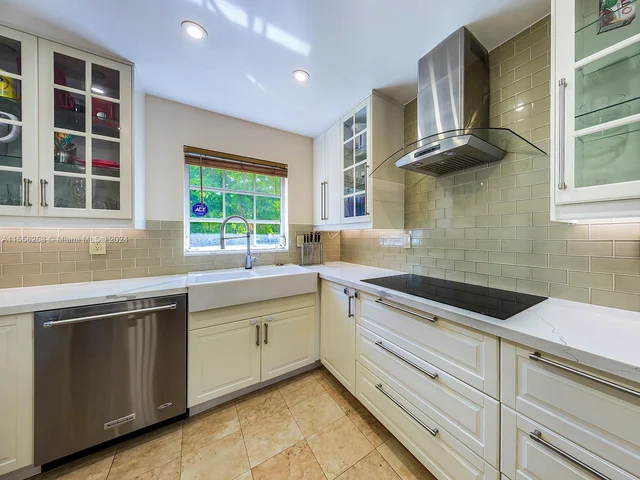 650 Alcazar Ave # 0, Coral Gables FL 33134