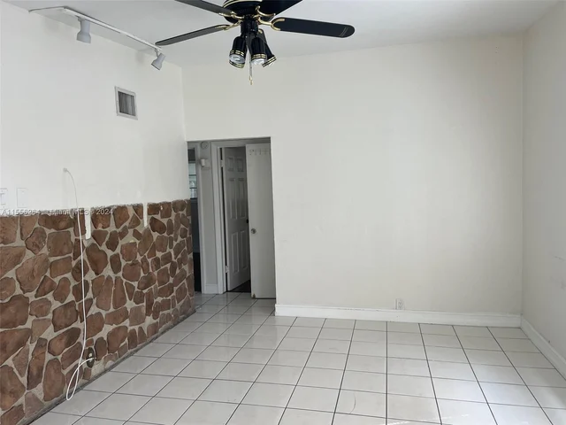 115 Virginia RD # 115, Hollywood FL 33023