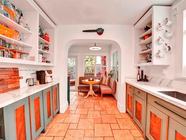 18 NE 42nd St, Miami FL 33137