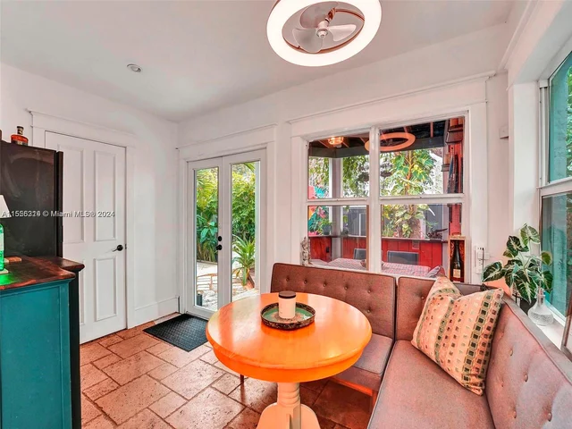 18 NE 42nd St, Miami FL 33137