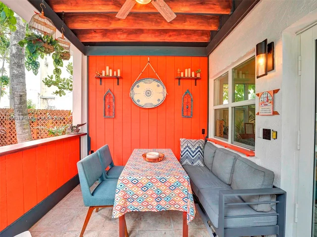 18 NE 42nd St, Miami FL 33137