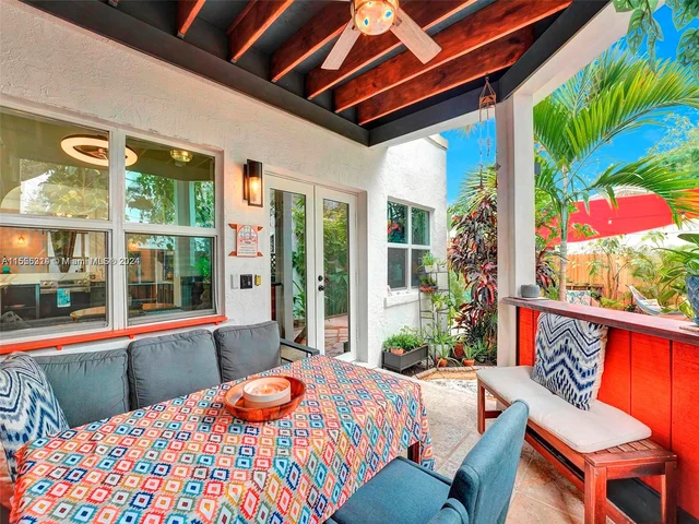 18 NE 42nd St, Miami FL 33137