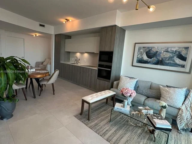 2900 NE 7th Ave # 3408, Miami FL 33137