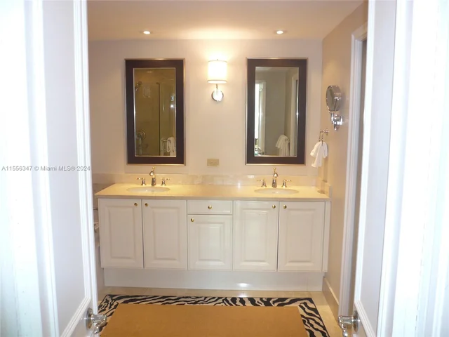 3400 SW 27th AvE # 203, Miami FL 33133