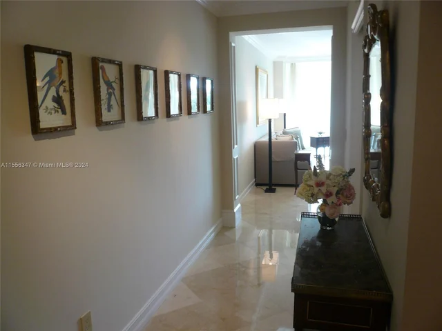 3400 SW 27th AvE # 203, Miami FL 33133