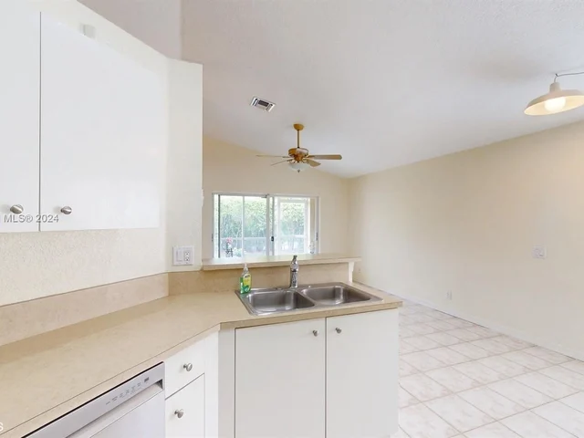 1994 Pisces Ter, Weston FL 33327