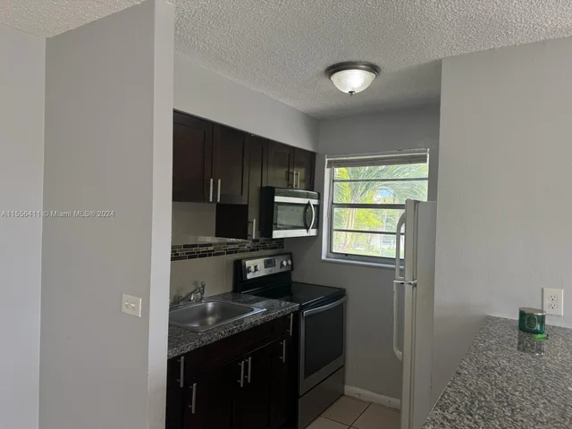 8262 NE 1st Ave # 5, Miami FL 33138