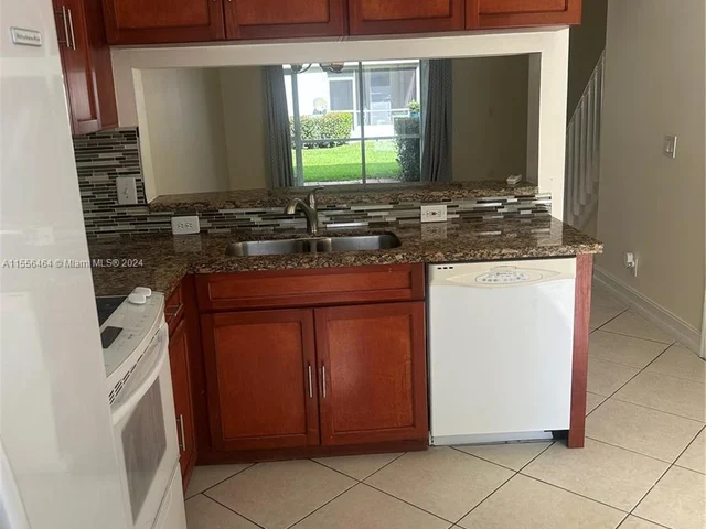 16 Fleming Ct # 16, Weston FL 33326