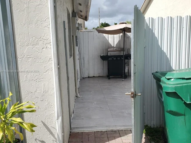 14223 SW 153rd Ter # 1, Miami FL 33177