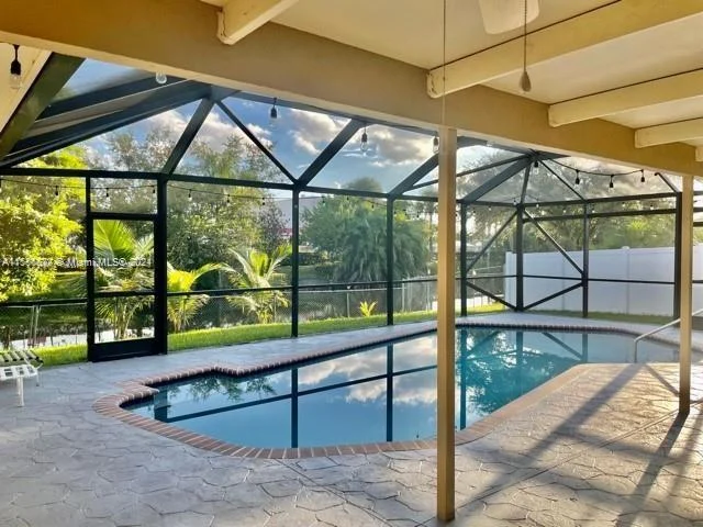 9240 SW 56th St, Cooper City FL 33328