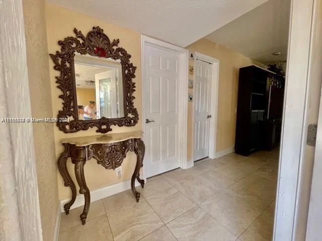 9240 SW 56th St, Cooper City FL 33328