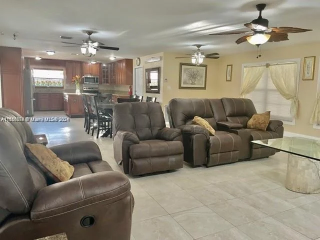 9240 SW 56th St, Cooper City FL 33328