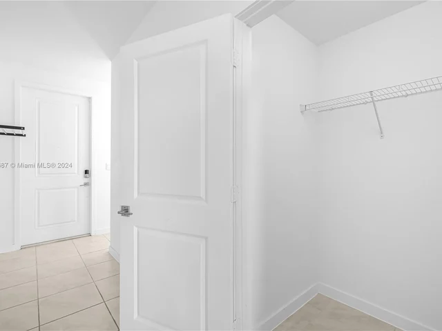 903 SE 19th St, Homestead FL 33034