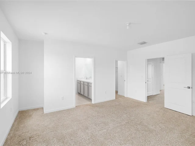 903 SE 19th St, Homestead FL 33034