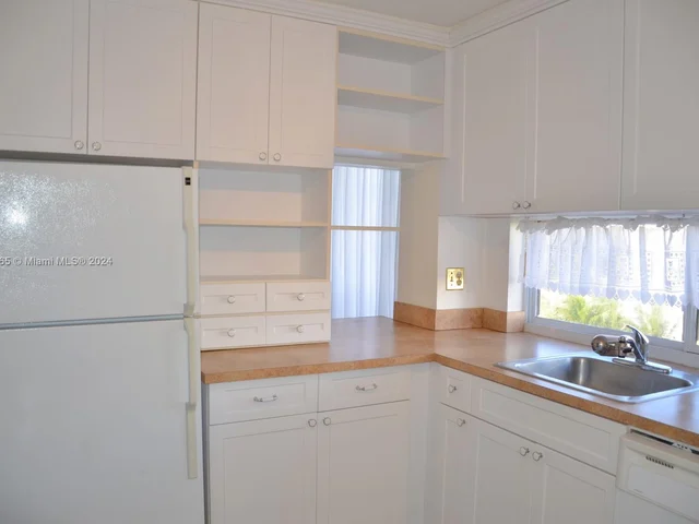 17021 N Bay Rd # 510, Sunny Isles Beach FL 33160