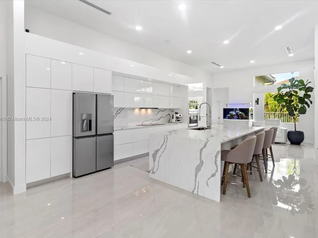 3847 Crestwood Cir, Weston FL 33331