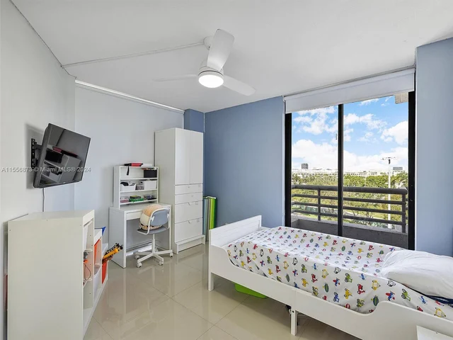 3300 NE 191st St # 701, Aventura FL 33180