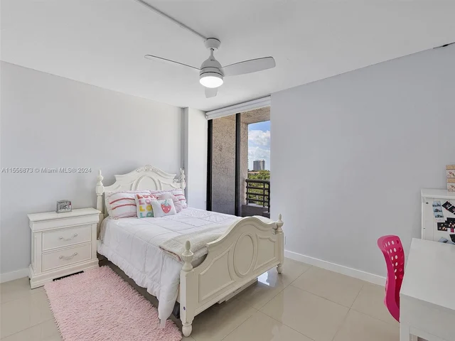 3300 NE 191st St # 701, Aventura FL 33180