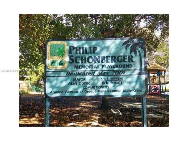 1801 S Treasure Dr # 102, North Bay Village FL 33141