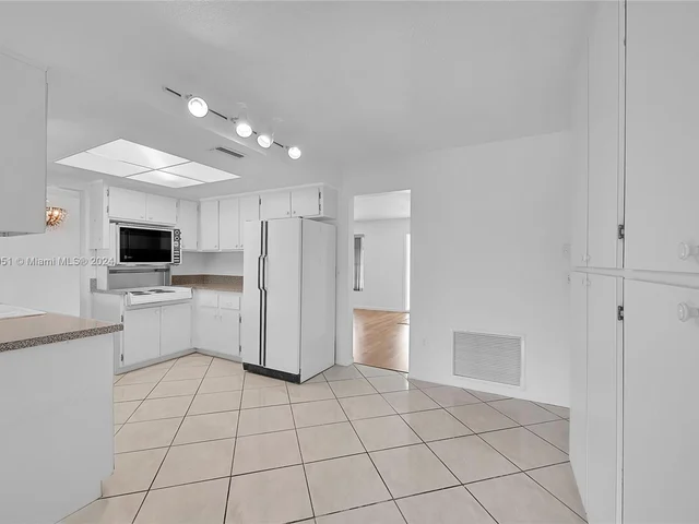 6801 NW 58th Ct, Tamarac FL 33321