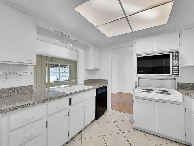 6801 NW 58th Ct, Tamarac FL 33321