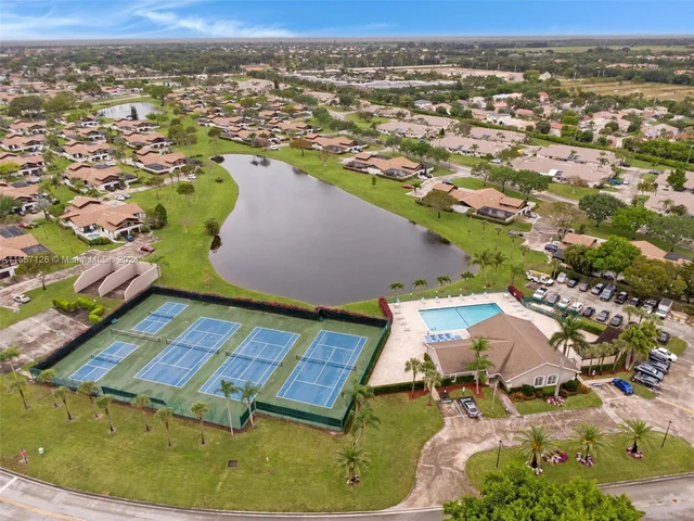 9496 Boca Gardens Pkwy # A, Boca Raton FL 33496