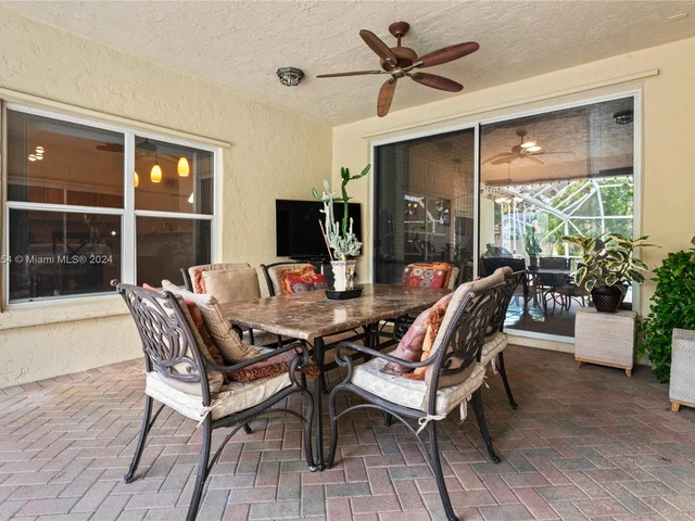 460 NW 110th Ave, Plantation FL 33324