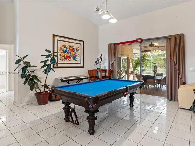 460 NW 110th Ave, Plantation FL 33324