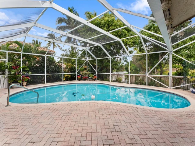 460 NW 110th Ave, Plantation FL 33324