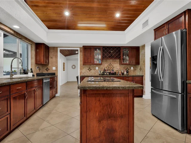 10045 SW 124th St, Miami FL 33176