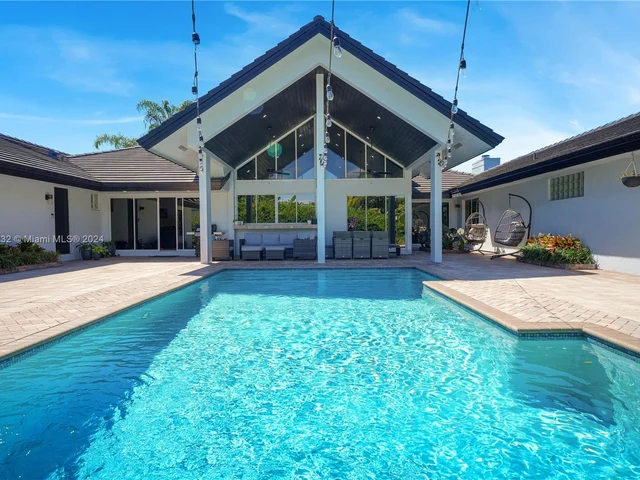 10045 SW 124th St, Miami FL 33176