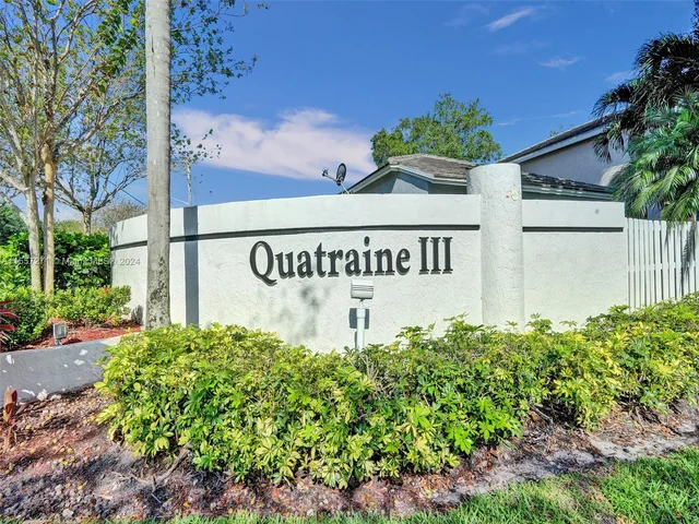 9841 NW 9th Ct, Plantation FL 33324