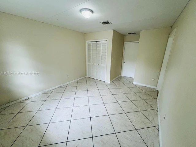 7880 Grand Canal Dr # 1, Miami FL 33144