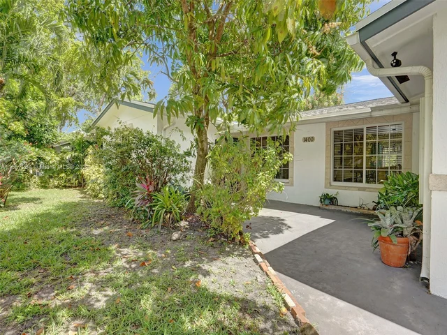 1400 NW 55th Ave, Lauderhill FL 33313