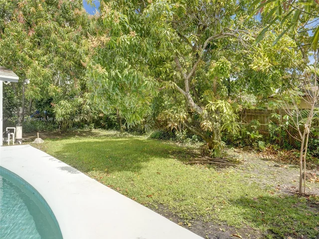 1400 NW 55th Ave, Lauderhill FL 33313