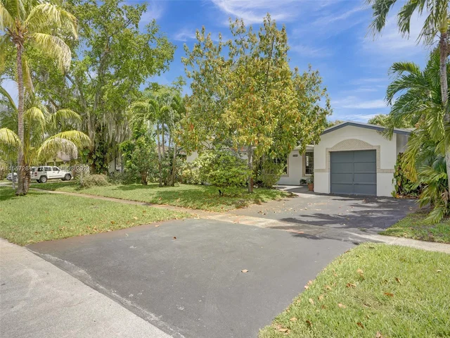 1400 NW 55th Ave, Lauderhill FL 33313