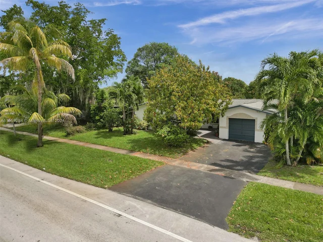 1400 NW 55th Ave, Lauderhill FL 33313