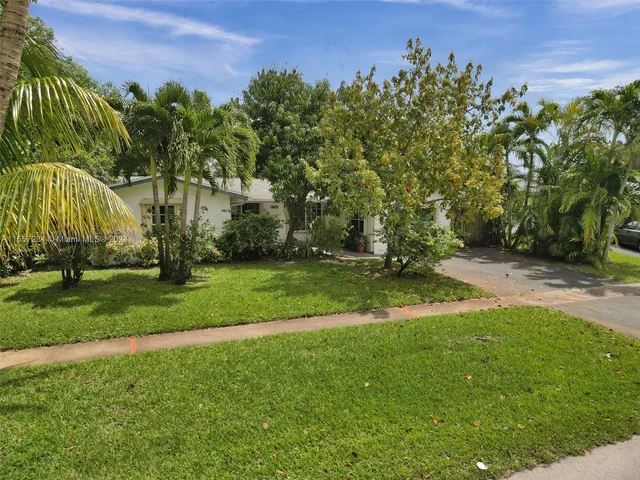 1400 NW 55th Ave, Lauderhill FL 33313