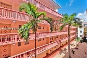 215 SE 3rd Ave # 203B, Hallandale Beach FL 33009