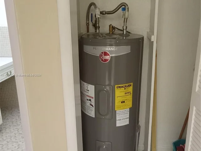 215 SE 3rd Ave # 203B, Hallandale Beach FL 33009