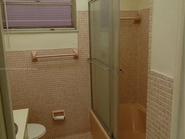 215 SE 3rd Ave # 203B, Hallandale Beach FL 33009