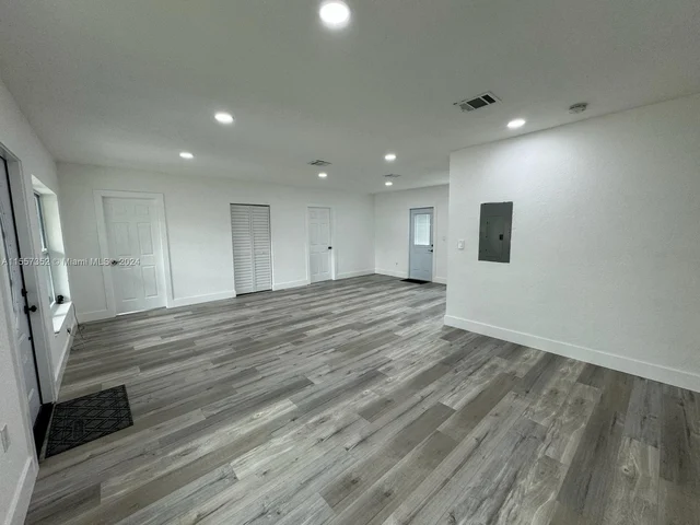 1865 NW 131st St, Miami FL 33167