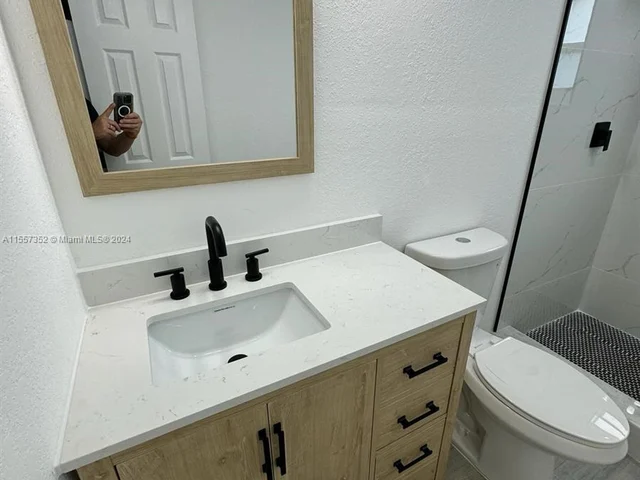 1865 NW 131st St, Miami FL 33167