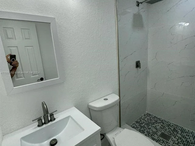 1865 NW 131st St, Miami FL 33167