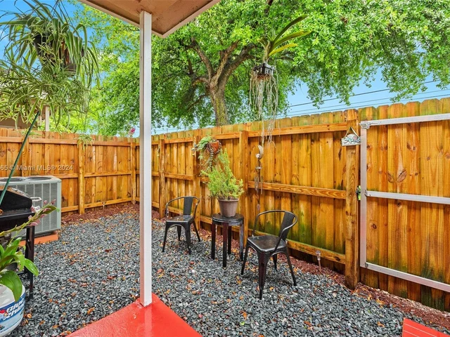 2316 SE 24th Ave # 2316, Homestead FL 33035