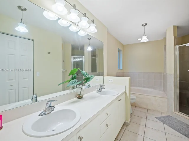 2316 SE 24th Ave # 2316, Homestead FL 33035