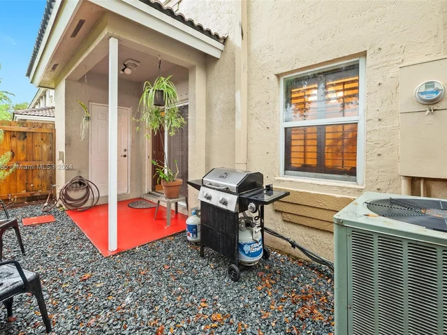 2316 SE 24th Ave # 2316, Homestead FL 33035