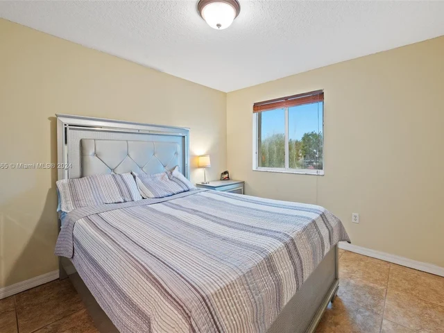 2316 SE 24th Ave # 2316, Homestead FL 33035